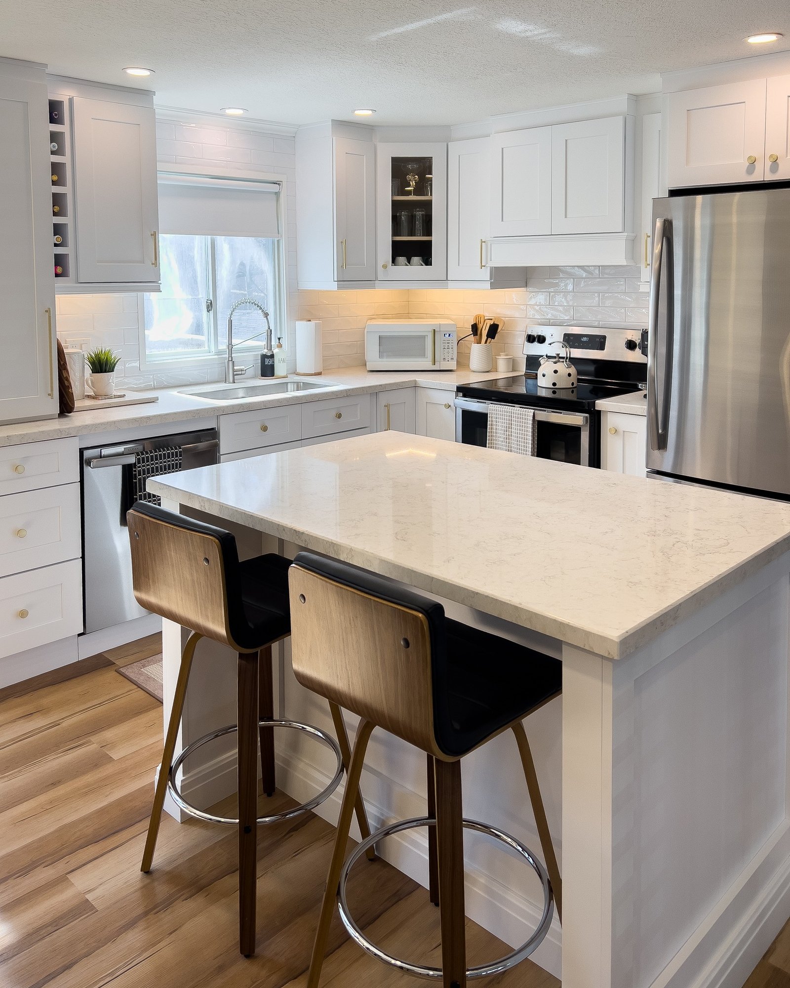 Extended Countertop Overhang