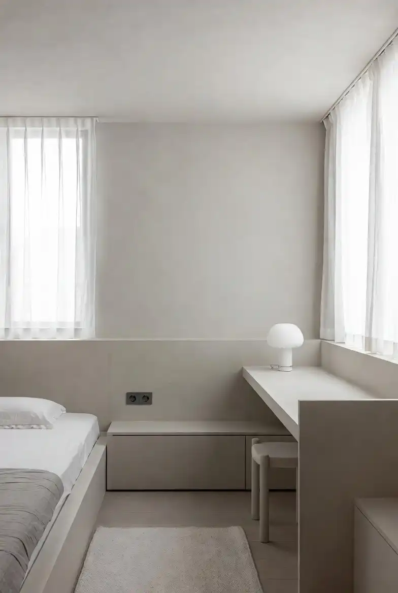 Use a Minimalist Theme